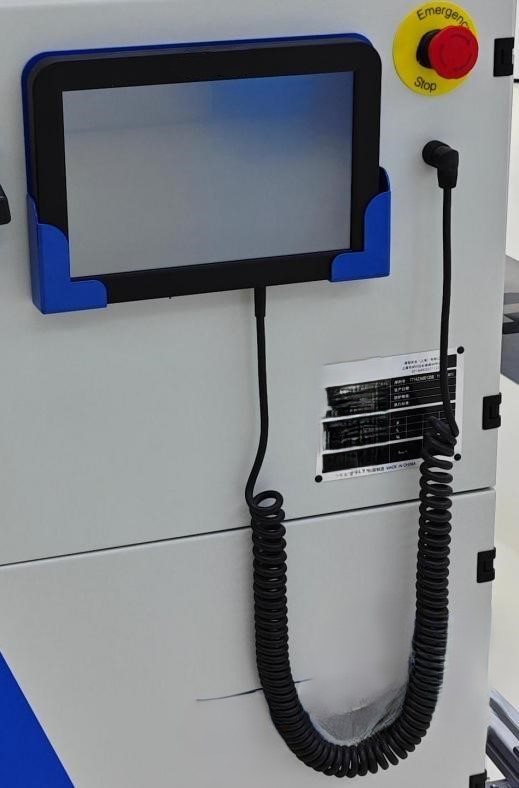 汽车焊接设备屏幕怎么选？京东方EV101WXM-N10选型实战案例分享