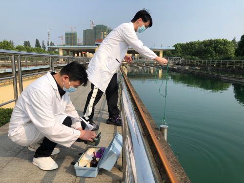 五大关键参数助您选择便携式污水检测设备的工业液晶屏